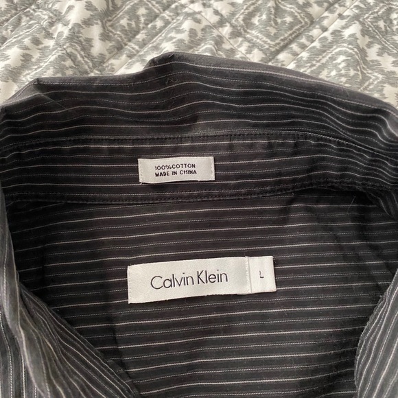 Calvin Klein Button Down - Picture 2 of 2